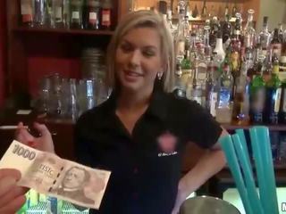 Verblüffend bartender rihanna samuel gefickt
