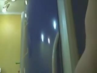 Fantastic maly kejiret changing in tanning room